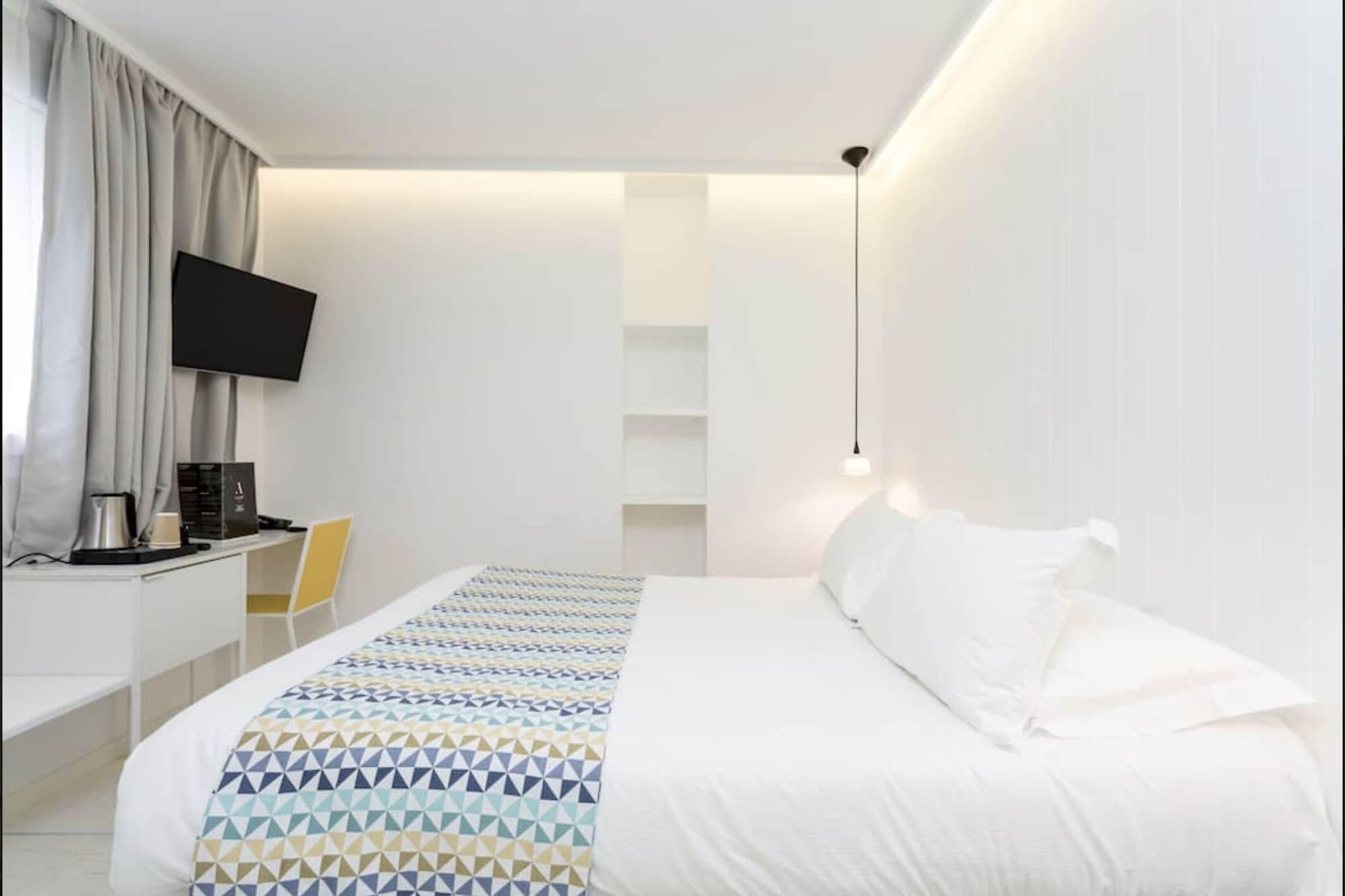 Atypik Hotel Clichy Exterior foto